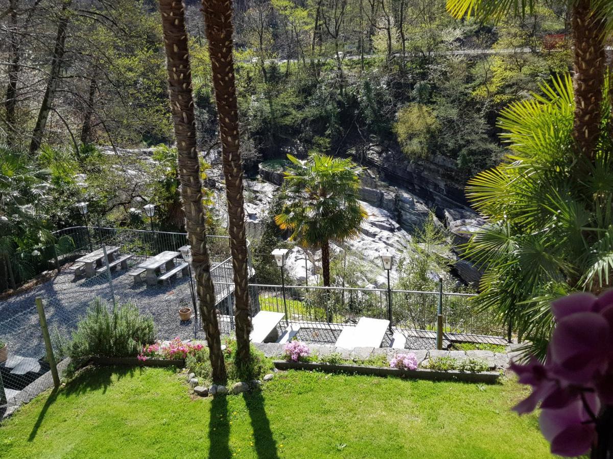 Ristorante Charme Hotel Tre Terre Ponte Brolla Dış mekan fotoğraf