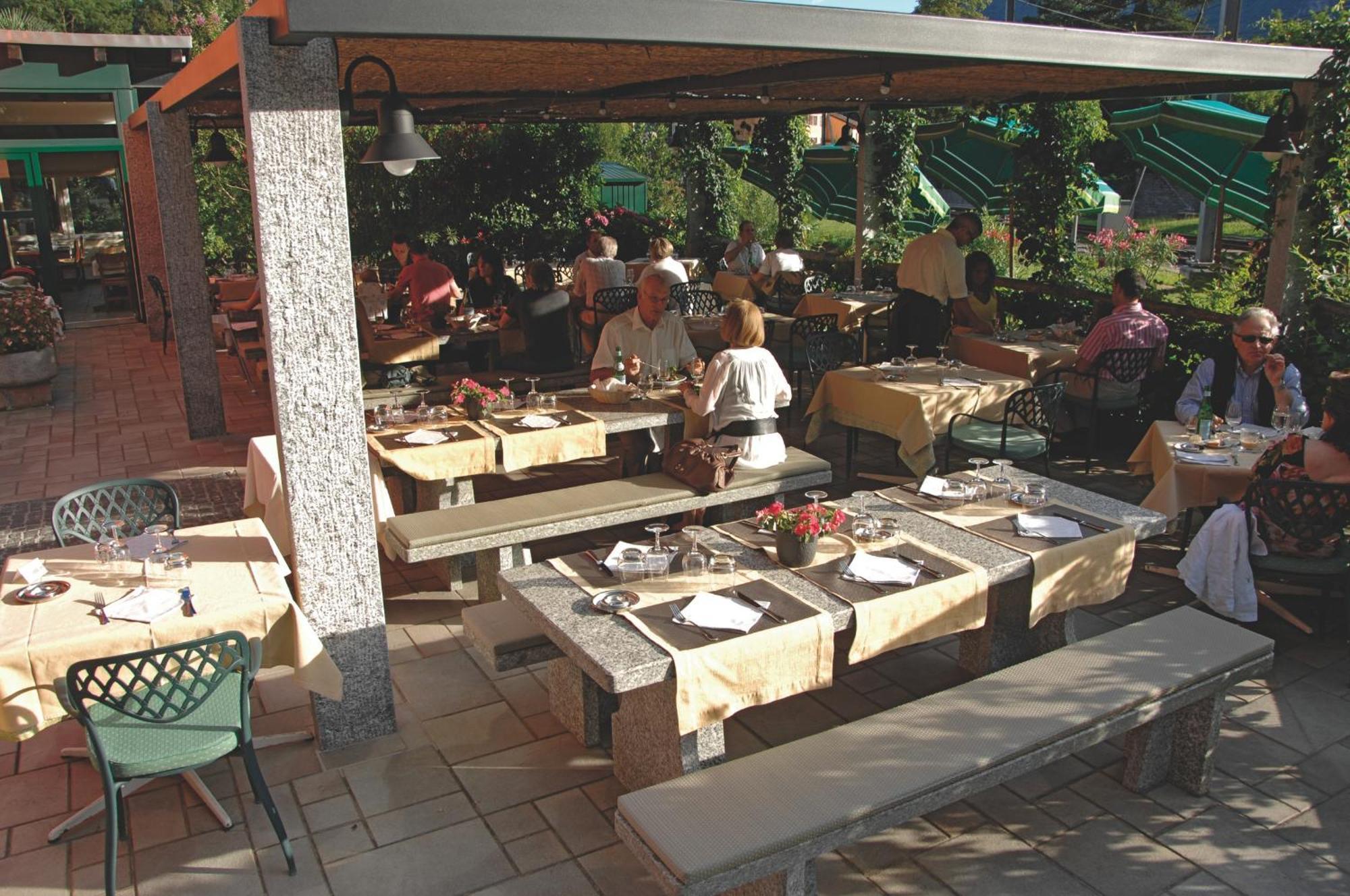 Ristorante Charme Hotel Tre Terre Ponte Brolla Dış mekan fotoğraf